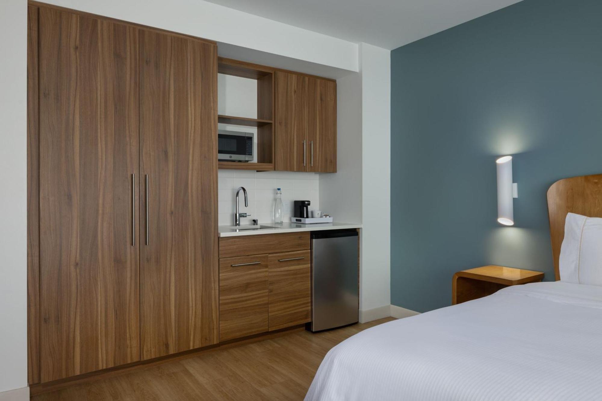 Hotel Element Buckhead 3*